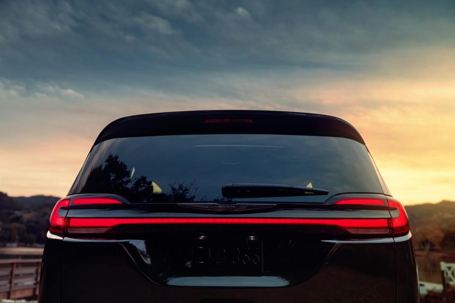 Детали экстерьера Chrysler Pacifica Limited S Appearance Package AWD (RU) 2020 года  (фото 16 из 70)